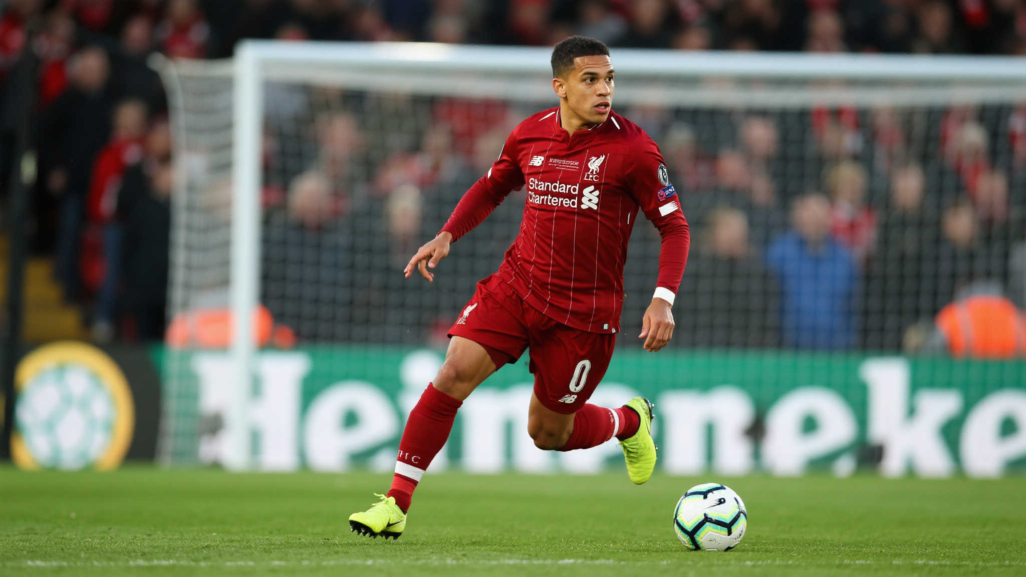 电讯报:宽萨3000万英镑转会完成,利物浦锁定水为目标 电讯报:宽萨3000万英镑转会完成,利物浦锁定水为目标